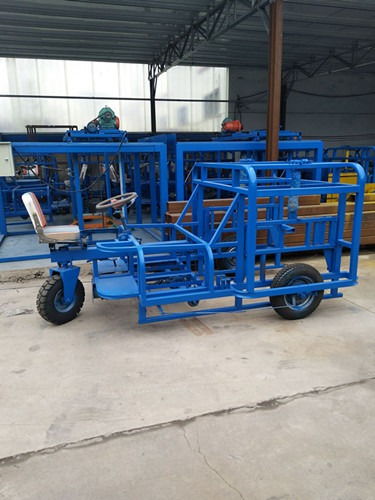 高效環(huán)保建材生產(chǎn)助手 小型免燒磚拉磚車(chē)與水泥磚設(shè)備解析